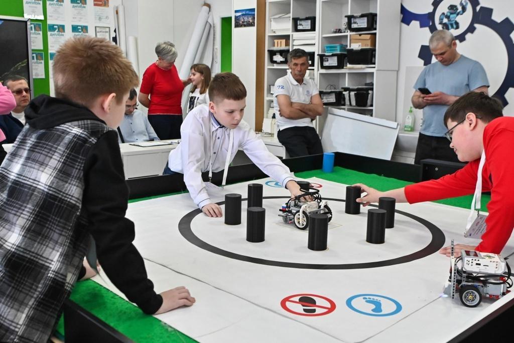 Уже завтра в детском технопарке «Кванториум» пройдет региональный хакатон «РоботОн»! Уже завтра в детском технопарке «Кванториум» пройдет региональный хакатон «РоботОн»!