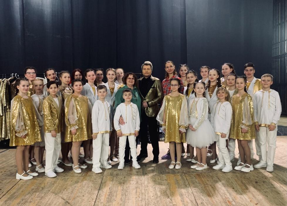 «Музыкальный трамплин» выступил на торжественном открытии концерта с участием Николая Баскова «Музыкальный трамплин» выступил на торжественном открытии концерта с участием Николая Баскова