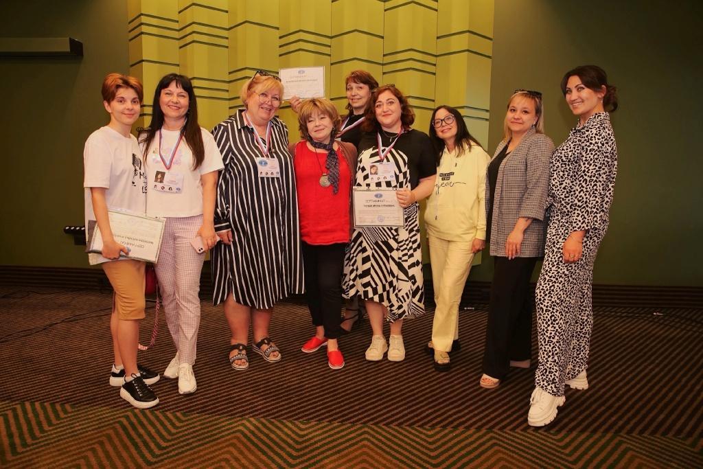 Руководитель музыкальной студии «Золотой камертон» на Всероссийской музыкальной ассамблее Руководитель музыкальной студии «Золотой камертон» на Всероссийской музыкальной ассамблее