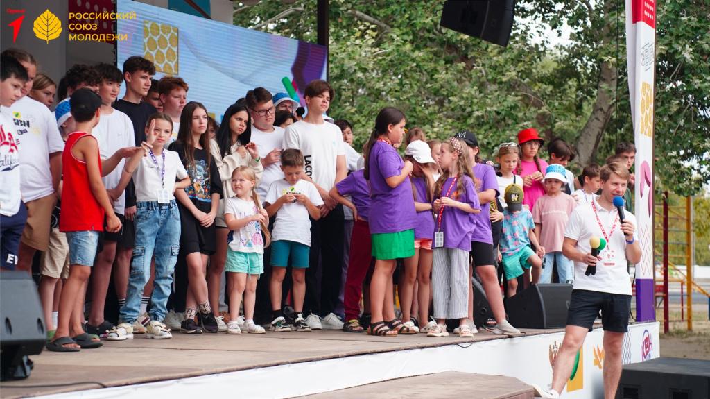 Тюменские КВНщики вернулись с Международного фестиваля детских команд КВН Тюменские КВНщики вернулись с Международного фестиваля детских команд КВН