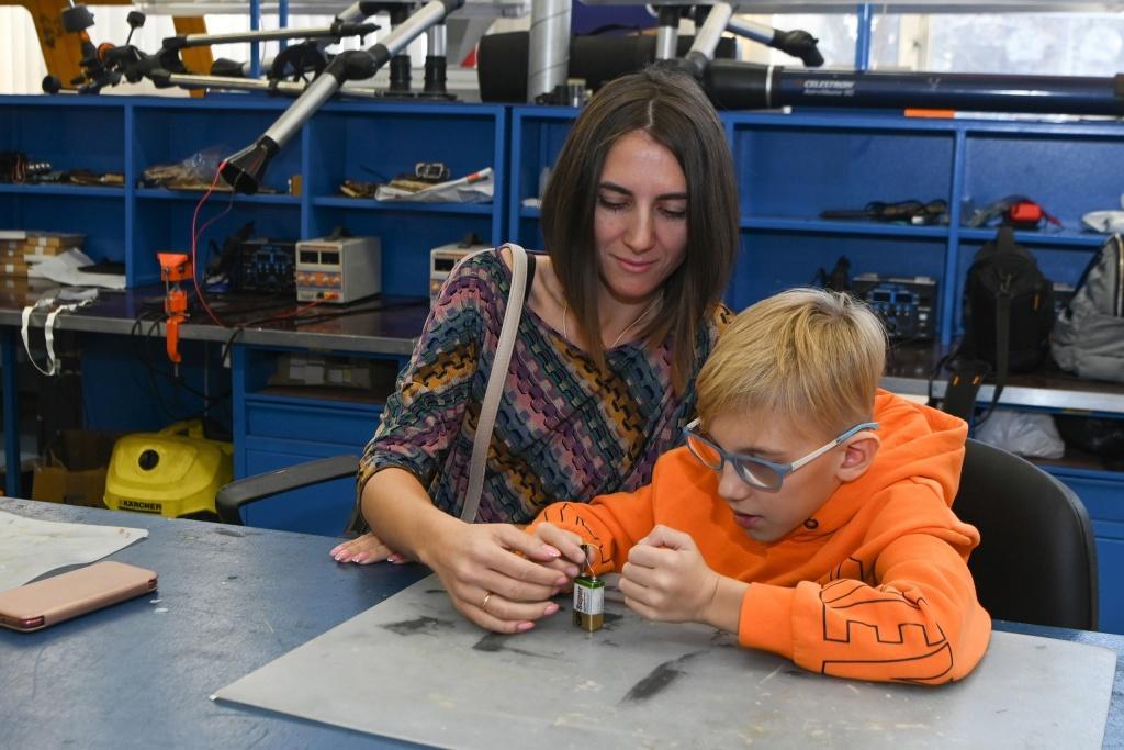 «ТЕХНОПРЕДКИ»: родители могут принять участие в мастер-классах по техническому творчеству вместе с детьми! «ТЕХНОПРЕДКИ»: родители могут принять участие в мастер-классах по техническому творчеству вместе с детьми!