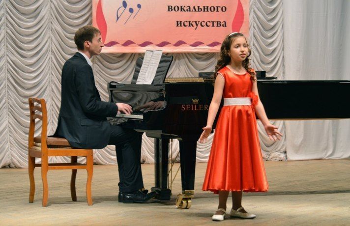 Воспитанники Областного центра дополнительного образования детей и молодежи вернулись с конкурса «Звонче жаворонка пенье…» Воспитанники Областного центра дополнительного образования детей и молодежи вернулись с конкурса «Звонче жаворонка пенье…»