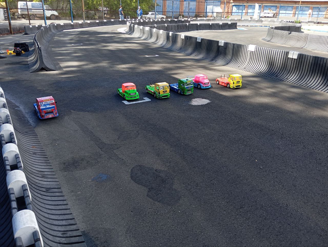 В выходные пройдет захватывающее событие для всех любителей радиоуправляемых моделей автомобилей! В выходные пройдет захватывающее событие для всех любителей радиоуправляемых моделей автомобилей!