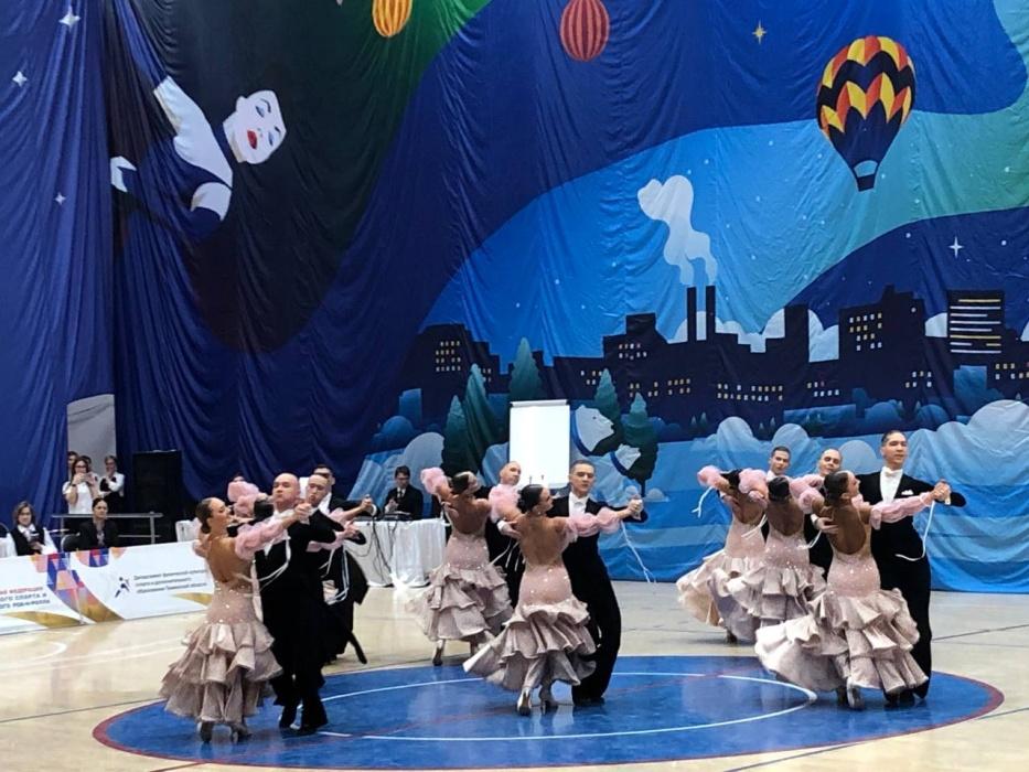 В Тюмени завершились региональные соревнования по танцевальному спорту среди ансамблей В Тюмени завершились региональные соревнования по танцевальному спорту среди ансамблей