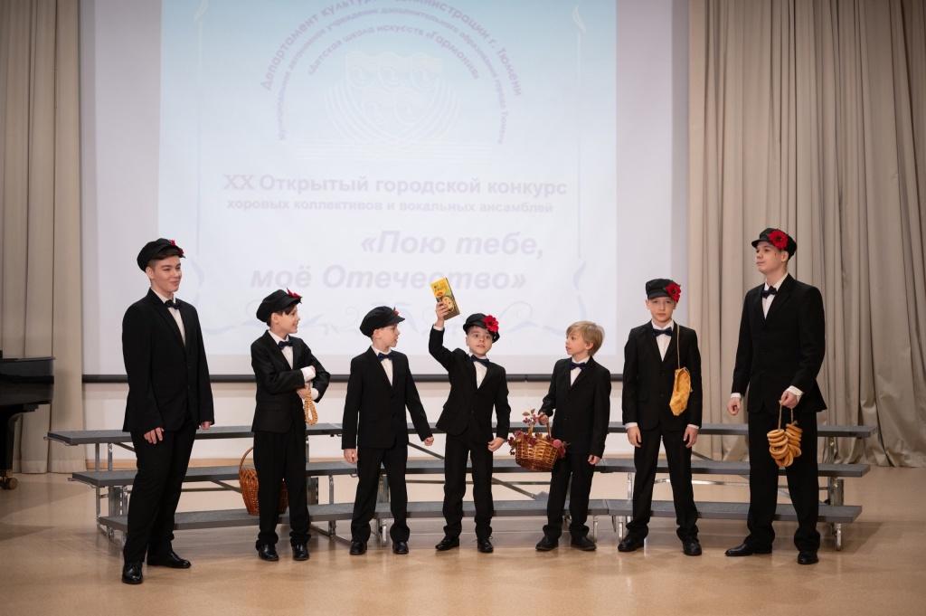 Вокальный ансамбль «МузыкальныйТРаМПЛиН» завоевал звание лауреата на XX городском конкурсе хоровых коллективов Вокальный ансамбль «МузыкальныйТРаМПЛиН» завоевал звание лауреата на XX городском конкурсе хоровых коллективов