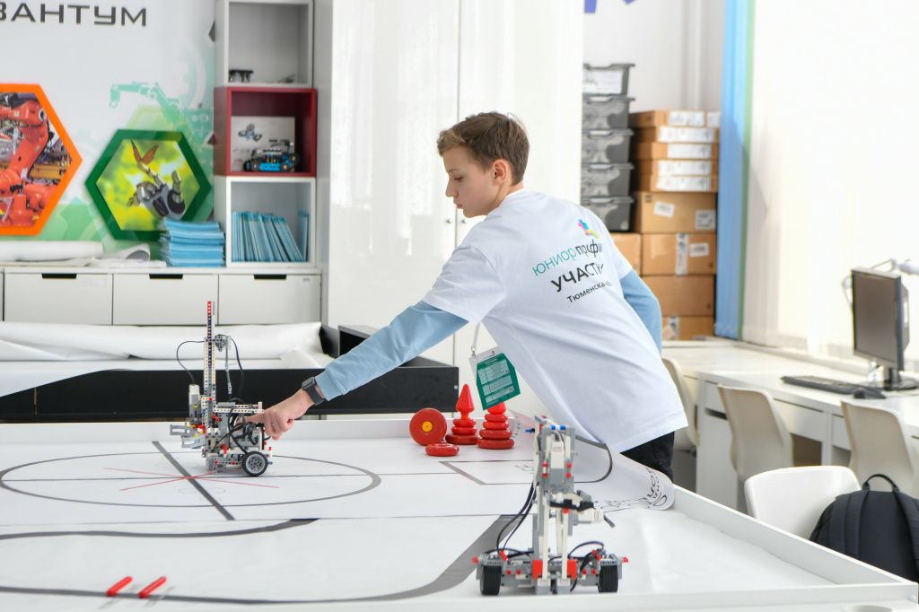 Школьники Тюменской области сразились в чемпионате профмастерства Школьники Тюменской области сразились в чемпионате профмастерства