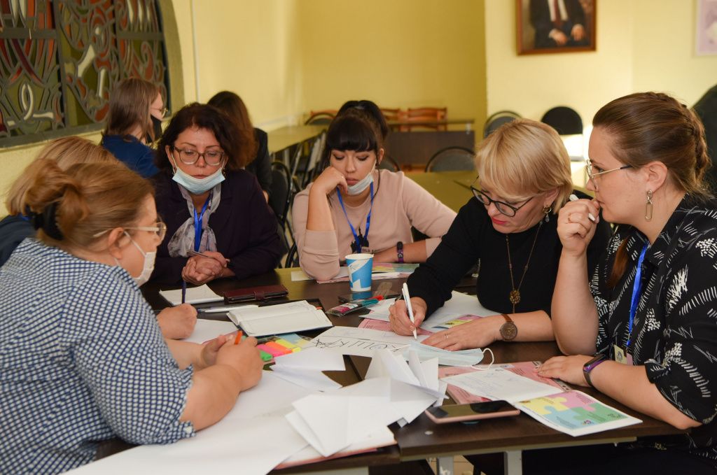 В учреждениях дополнительного образования Тюменской области продолжается работа по внедрению моделей доступности дополнительного образования для детей с ОВЗ и детей, проживающих в сельской местности, а также модели сетевого сотрудничества организаций.