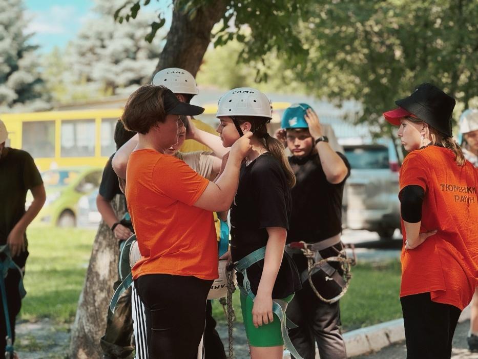 Досуговая площадка «Веревочная полоса препятствий» в Центре туризма и краеведения Досуговая площадка «Веревочная полоса препятствий» в Центре туризма и краеведения