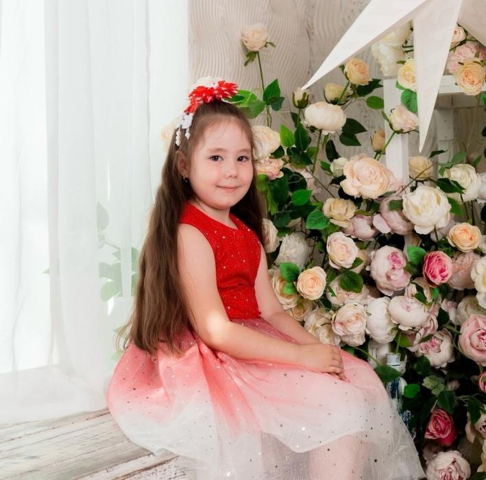 Солистка «Музыкального трамплина» завоевала международное признание на конкурсе «Маленькие звездочки» Солистка «Музыкального трамплина» завоевала международное признание на конкурсе «Маленькие звездочки»