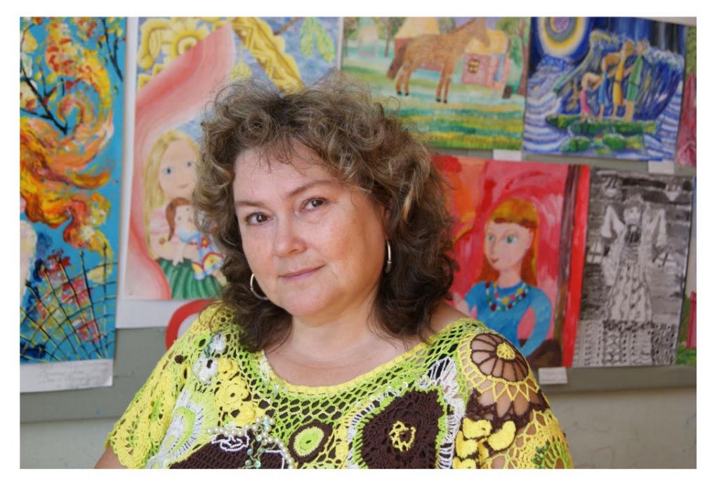 В Тюмени прошла выставка графических работ педагога ДТиС "Пионер" В Тюмени прошла выставка графических работ педагога ДТиС "Пионер"