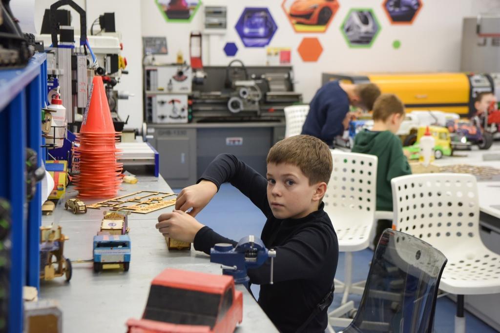 Объявляем дополнительный набор детей в объединение «Начальное техническое моделирование» Объявляем дополнительный набор детей в объединение «Начальное техническое моделирование»